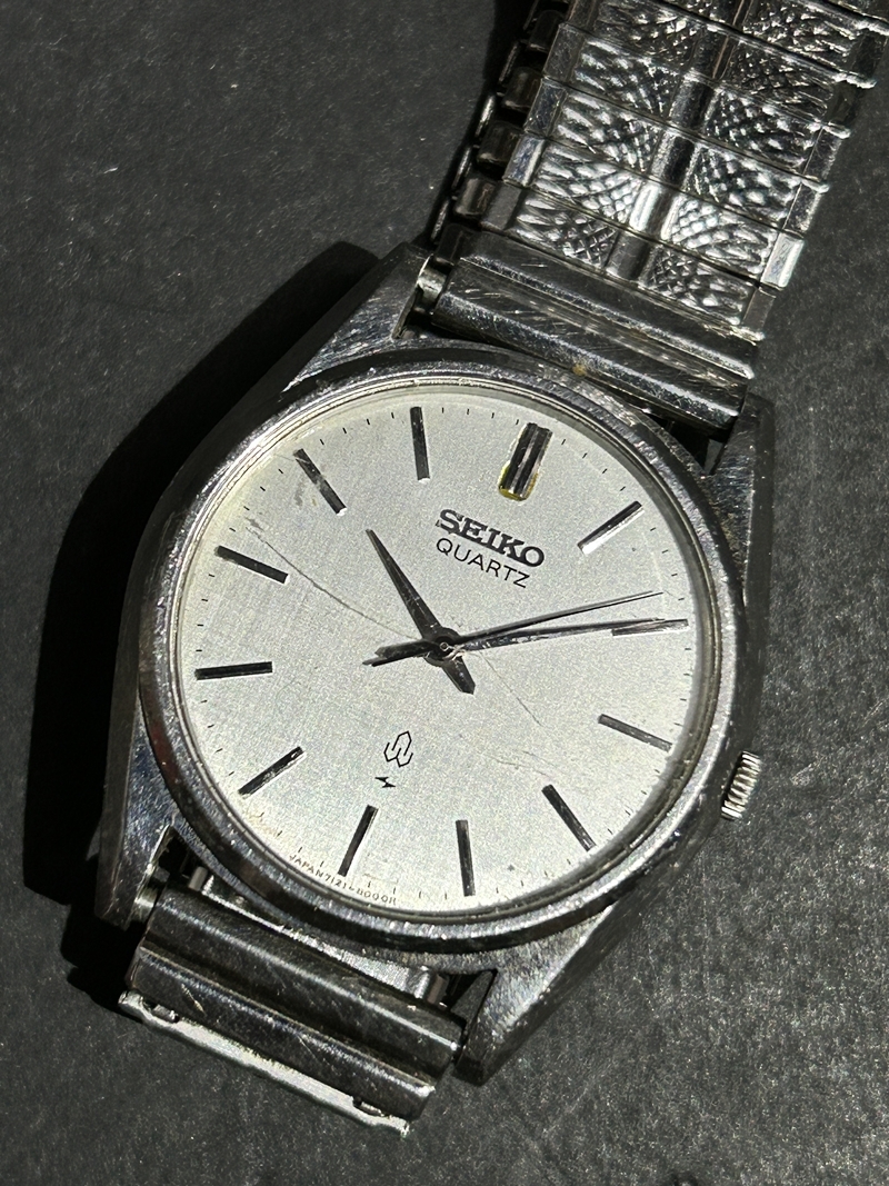 ● コレクター必見 SEIKO セイコー メンズ 腕時計 クオーツ シルバー色 時計 男性 ファッション 小物 コレクション Zr551拍卖