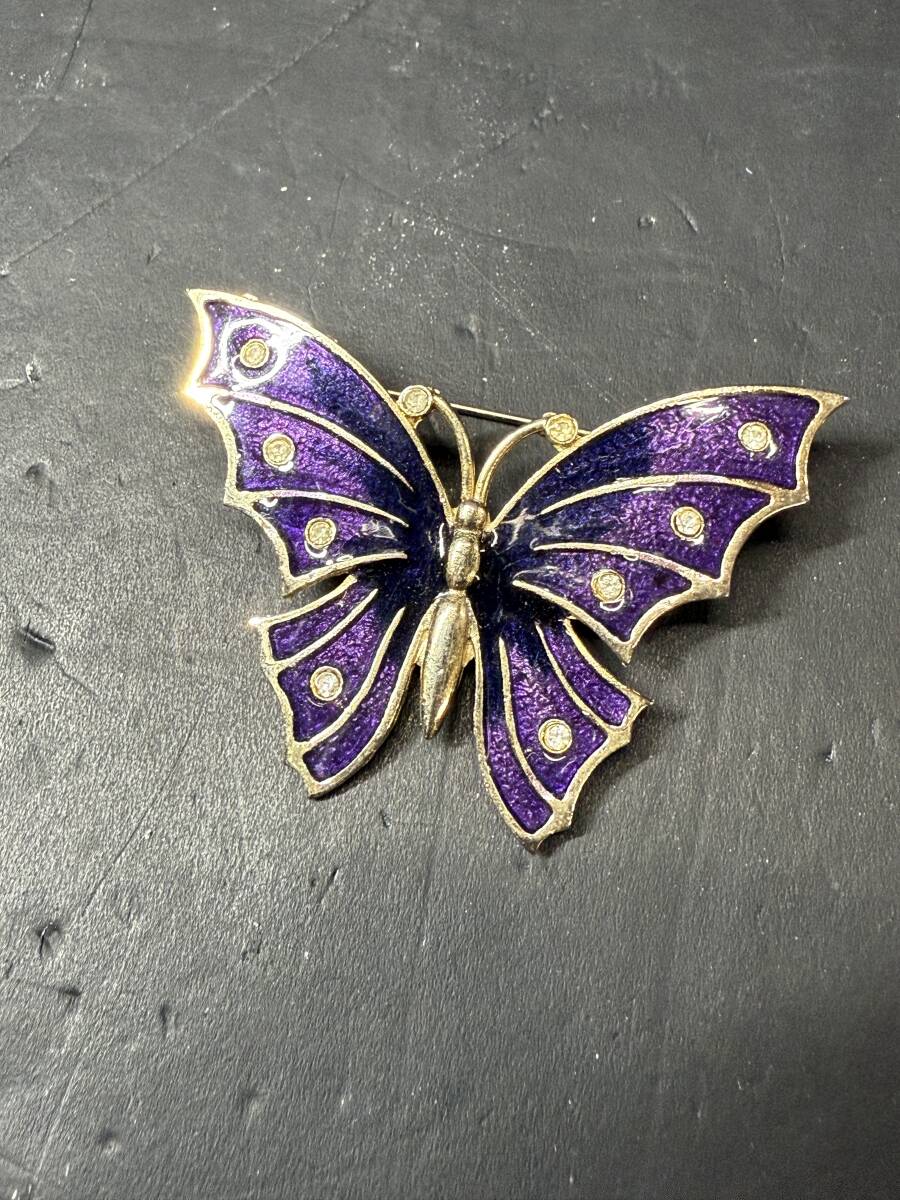 ★コレクター必見 ビンテージ 蝶 ちょうちょモチーフ ブローチ レディース アクセサリー パープル 紫 飾り コレクション GT671拍卖