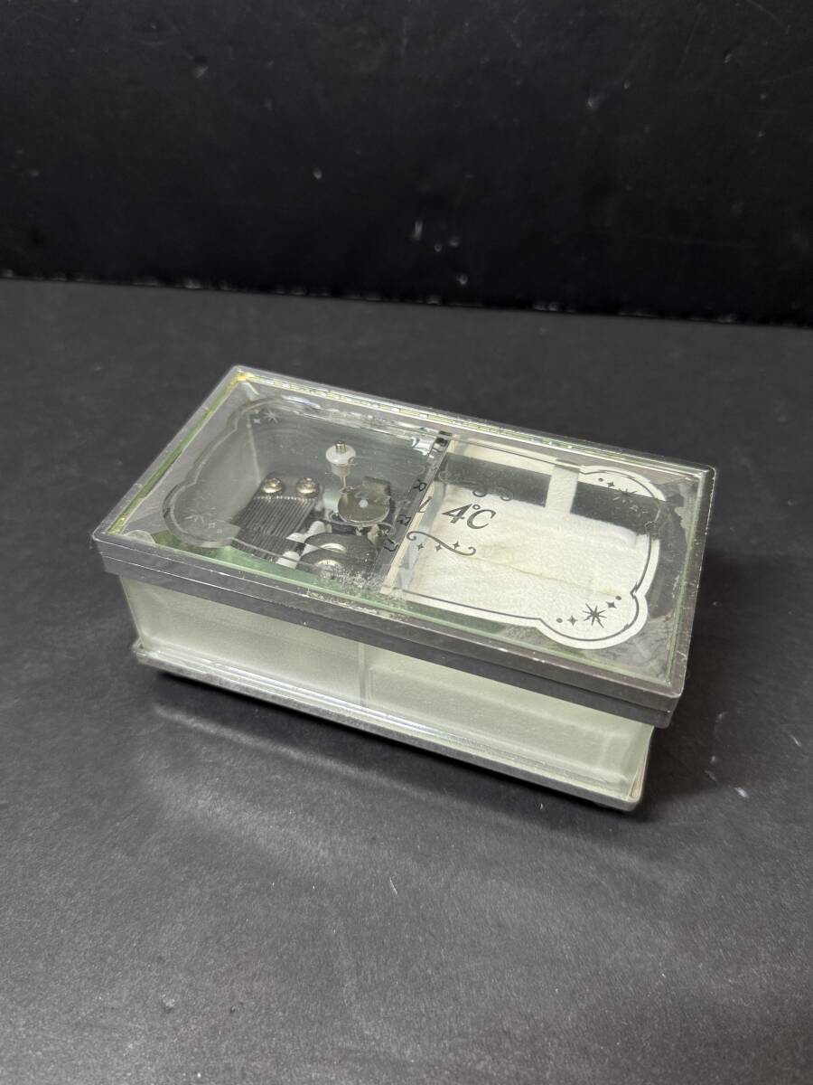 ★コレクター必見 4℃ ヨンドシー オルゴール付 ジュエリーボックス 宝石箱 アクセサリー収納 小物入れ コレクション GT694拍卖