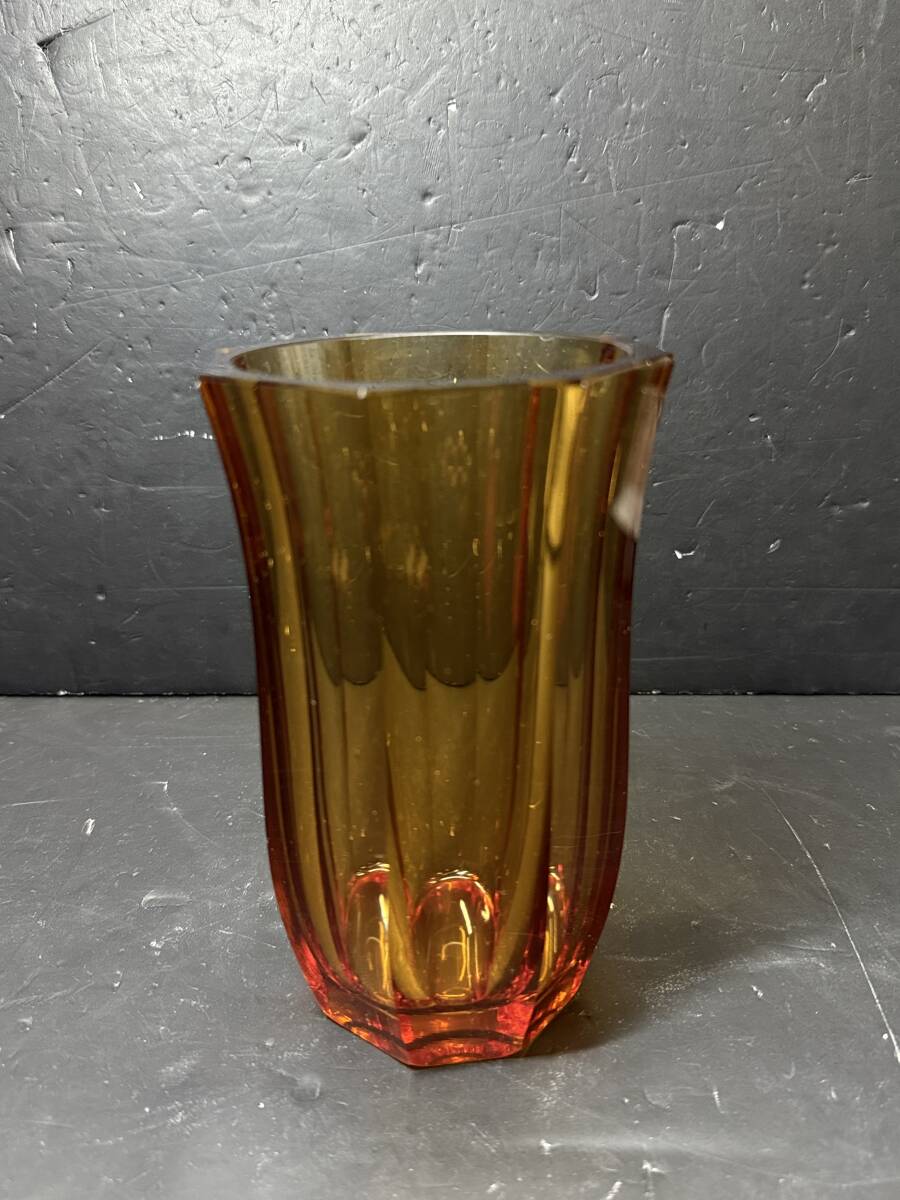 ★コレクター必見 ガラス製 フラワーベース 花瓶 アンバー色 琥珀色 置物 飾り コレクション レトロ ビンテージ GT927拍卖