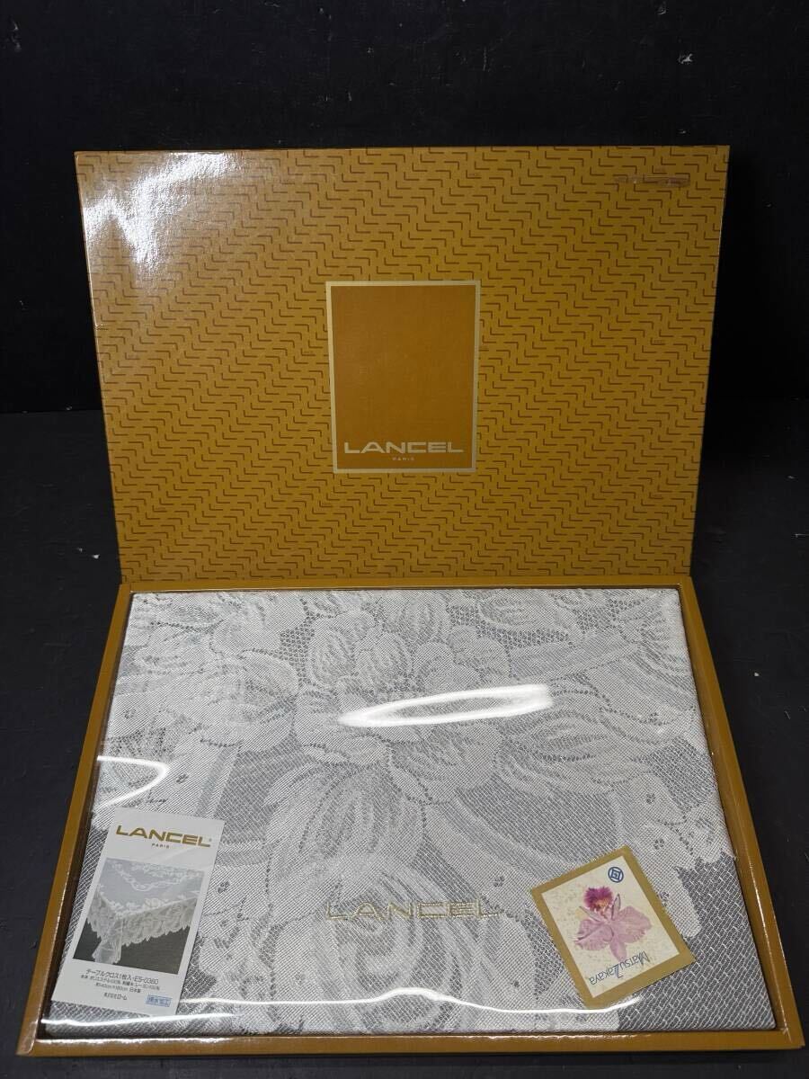★格安出品 未使用品 LANCEL ランセル テーブルクロス 140㎝×180㎝ 花模様 刺繍 ホワイト テーブルリネン 現状品 Se21拍卖
