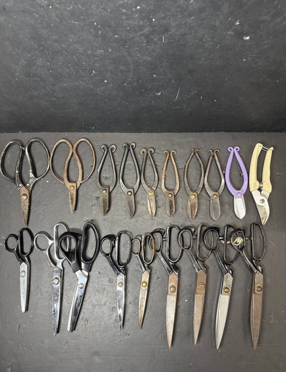 ★コレクター必見 まとめ売り羅紗切 洋裁鋏 剪定鋏 花切鋏 はさみ 裁縫道具 華道 刃物 銘入り 昭和レトロ サイズいろいろ Se27拍卖