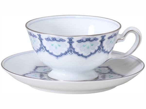 ◎66,000円の品 大倉陶園 【手描き】呉須正倉院 カップ&ソーサー◎拍卖