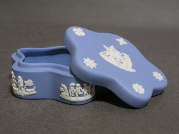 ◎ウェッジウッド ジャスパー 素敵な五角形箱 蓋物◎ef3z拍卖