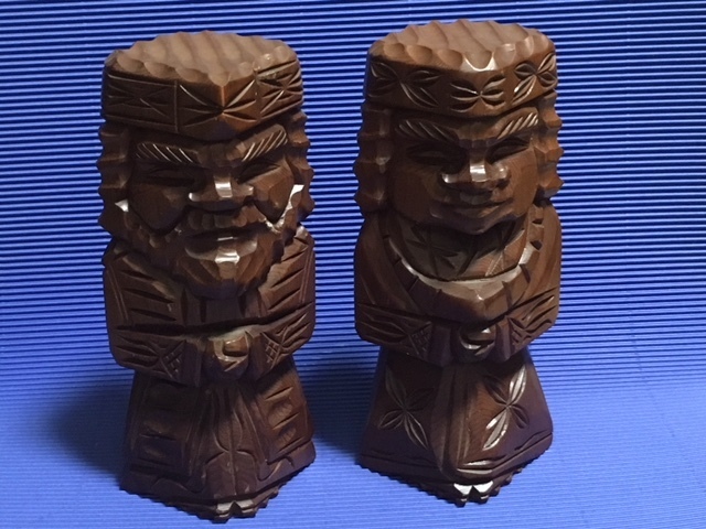 ◎北海道の木彫刻置物 ペア18cmニポポ人形 アイヌ民芸◎拍卖