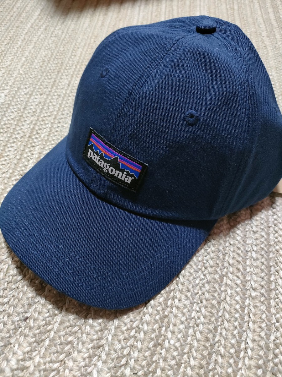 新品 未使用 patagonia パタゴニア P-6 LABEL TRAD CAP パネルキャップ クラシックネイビー 紺 キャップ フリーサイズ 帽子拍卖