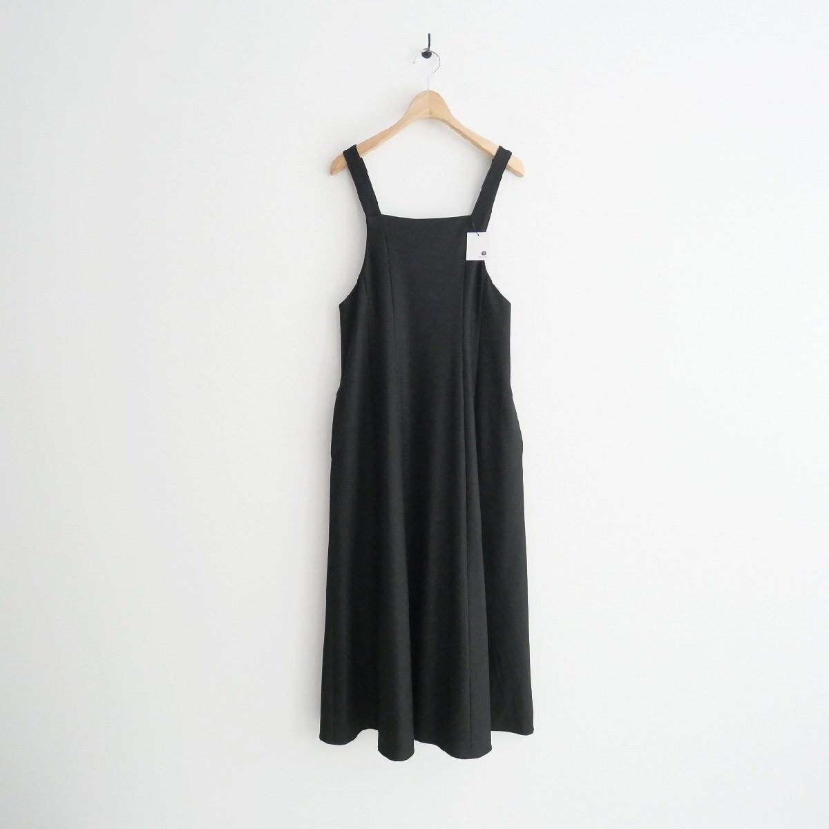 2022 / 未使用 / LaTotalite ラ トータリテ / ハギフレアー ジャンパースカート 38 / 22040140599010 / 2306-0171拍卖