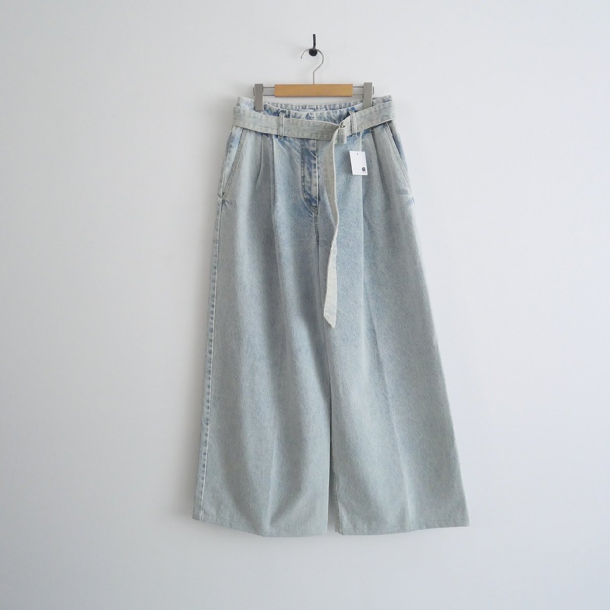2023 / christian wijnants クリスチャン ワイナンツ / ワイドデニム 520 BLEACHED DENIM 34 / PLIZAD 6846 / 2308-0123拍卖