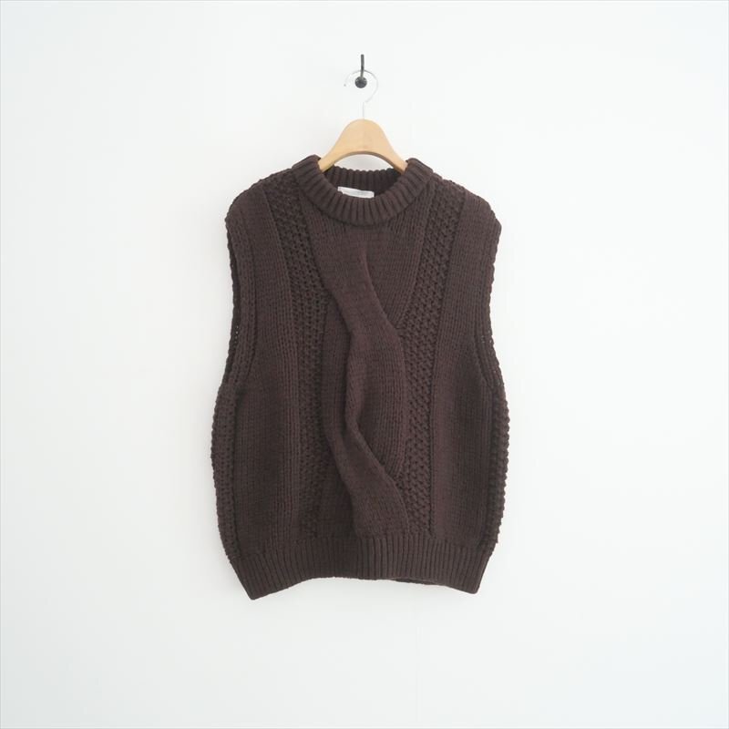 継続販売品 / GALERIE VIE ギャルリーヴィー / ビッグケーブル クルーネックベスト / 23024402724 / 2507-0575拍卖