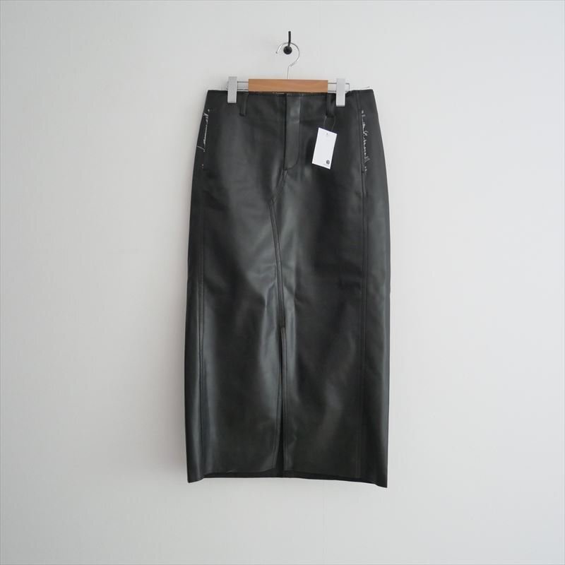 〇2024AW / ETRE TOKYO エトレトウキョウ / フェイクレザーIラインスカート M / 1224621151-0 / 2505-0117拍卖