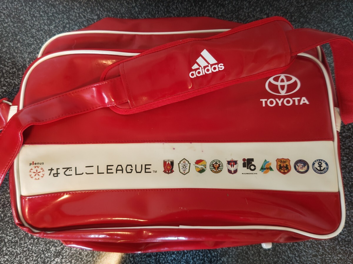 なでしこリーグ エナメルバッグ ショルダーバッグ TOYOTA adidas INAC神戸 岡山湯郷ベル アンクラス 浦和レッズ ベレーザ 拍卖