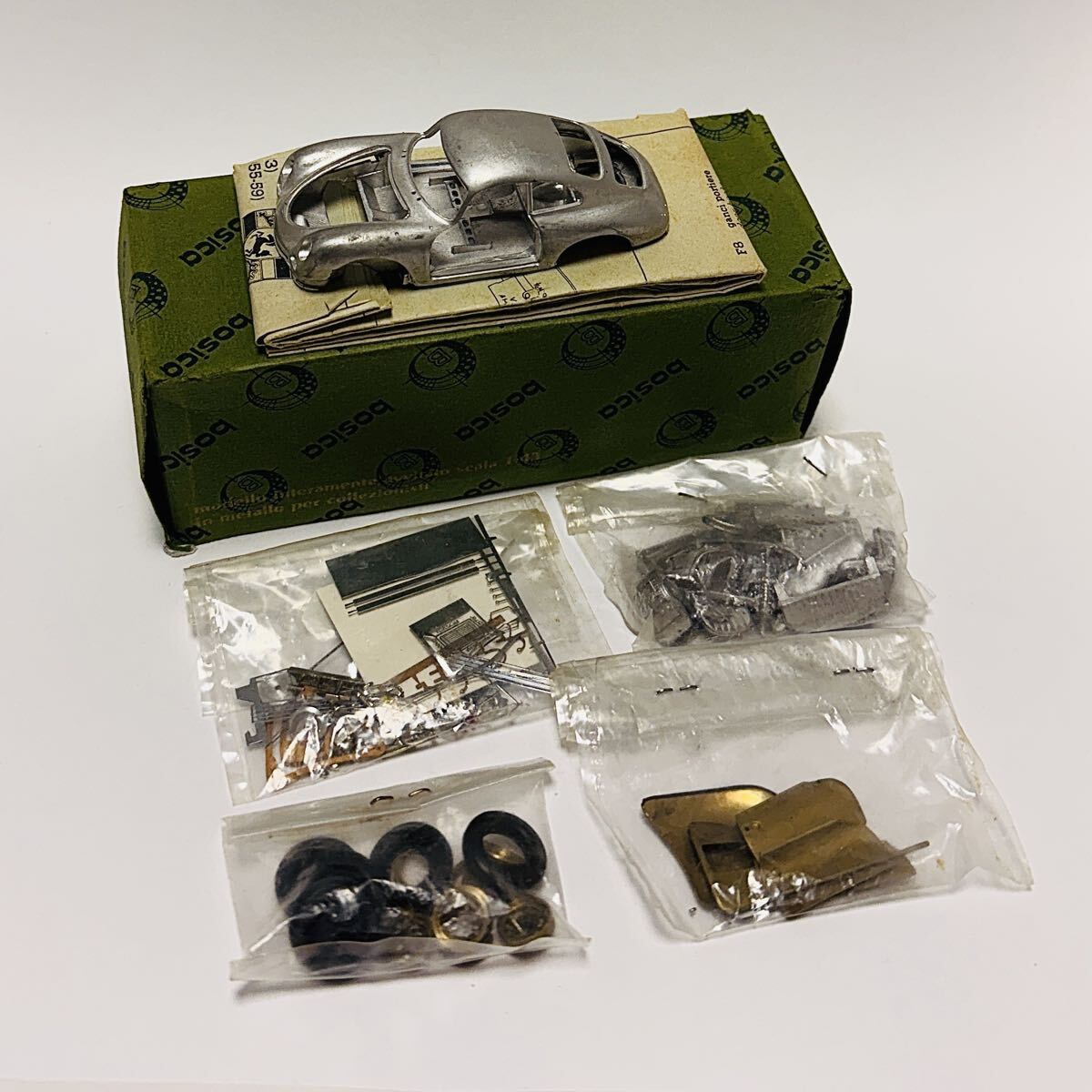 イタリアの宝石 43キットの最高峰 BOSICA PORSCHE 356A 1983年製 1/43 ホワイトメタル グリーンボックス MADE IN ITALY 未組立拍卖