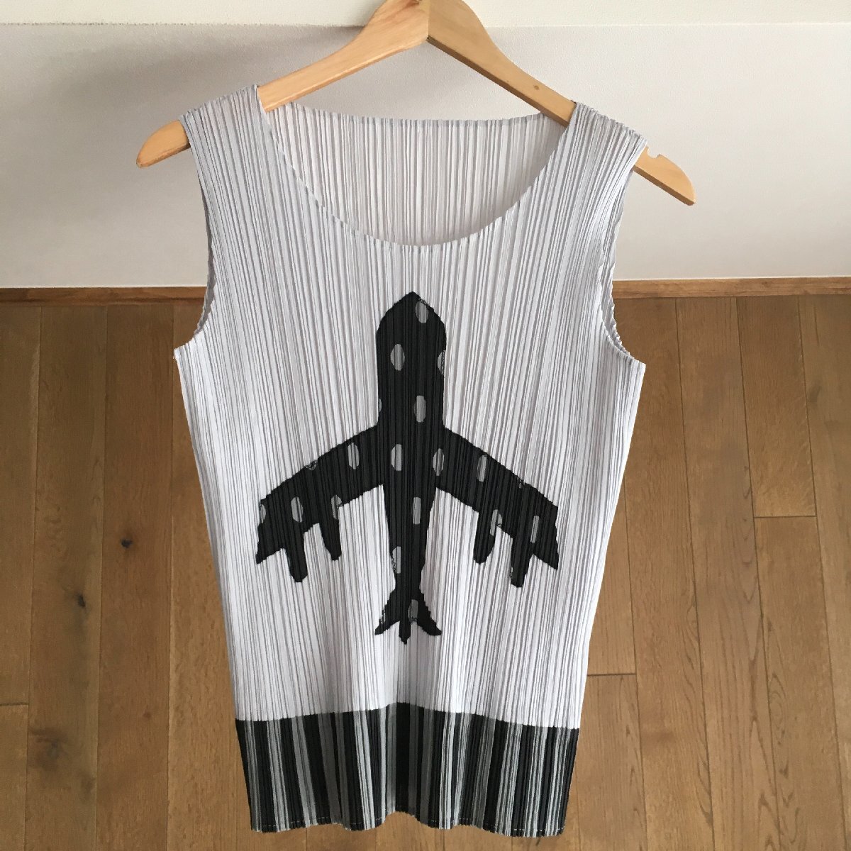 即決 美品 PLEATS PLEASE プリーツプリーズ プリーツ 飛行機 トップス3 PP61-JK711 TM拍卖