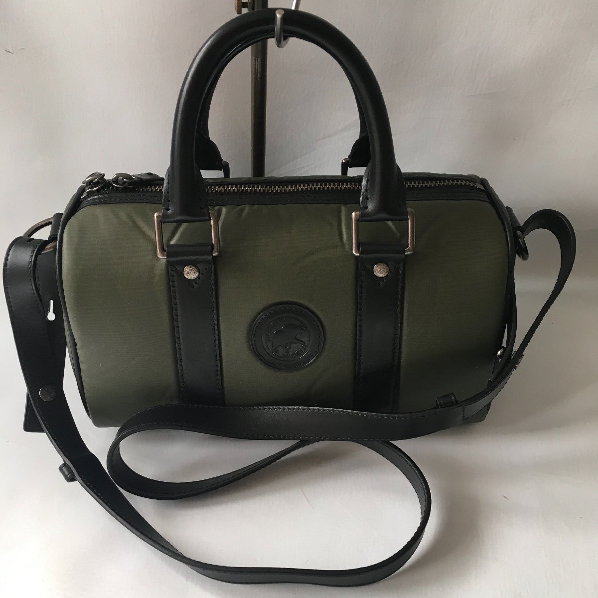 即決 美品 HUNTING WORLD ハンティングワールド バチュークロス レザー ショルダー バッグ TM拍卖