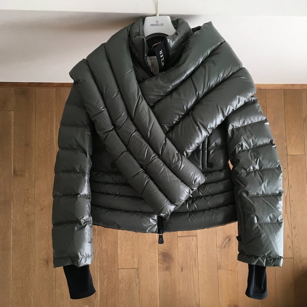 美品 国内正規品 MONCLERモンクレール GRENOBLE グルノーブル CHAMPAGNY ダウン ジャケット2拍卖