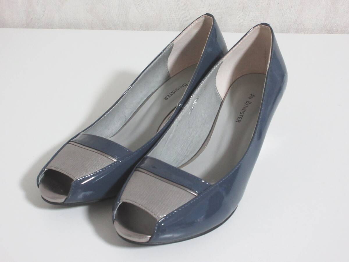 Au BANNISTER オゥバニスター オープントゥ パテントレザー パンプス 38 ブルーグレー hj1513拍卖