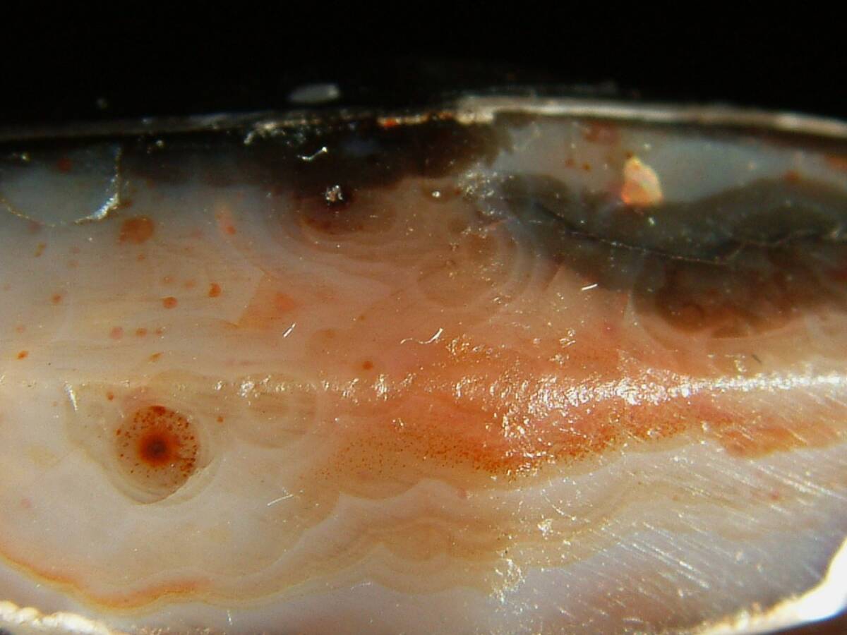 1063【天珠八仙】〈2種類の紅朱砂が出た古いカーネリアン〉..魔女伝説図案天珠..約3.2㌢拍卖