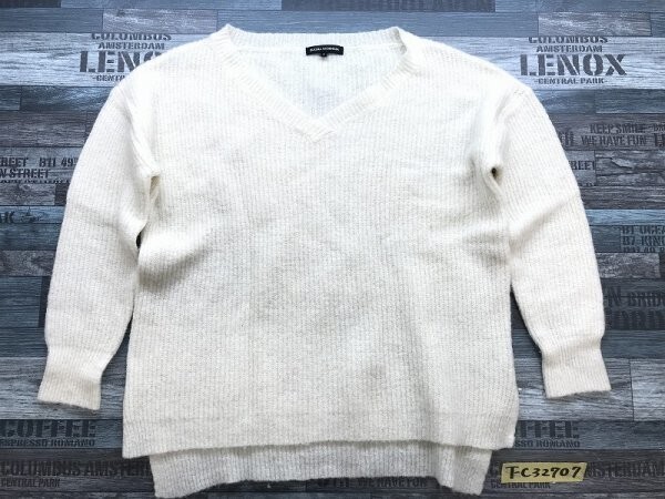 BUONA GIORNATA ボナジョルナータ レディース Vネック ウールニットセーター F アイボリー拍卖