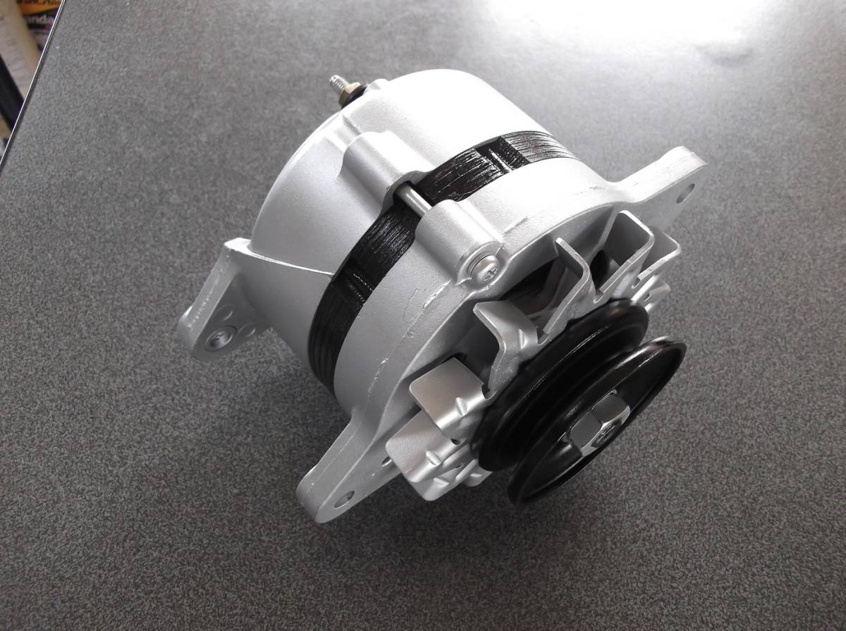 クボタ、トラクター/コンバイン/船舶/ホイルローダー等用オルタネーター(ダイナモ)リビルト品 021000-6840,15411-64011他拍卖