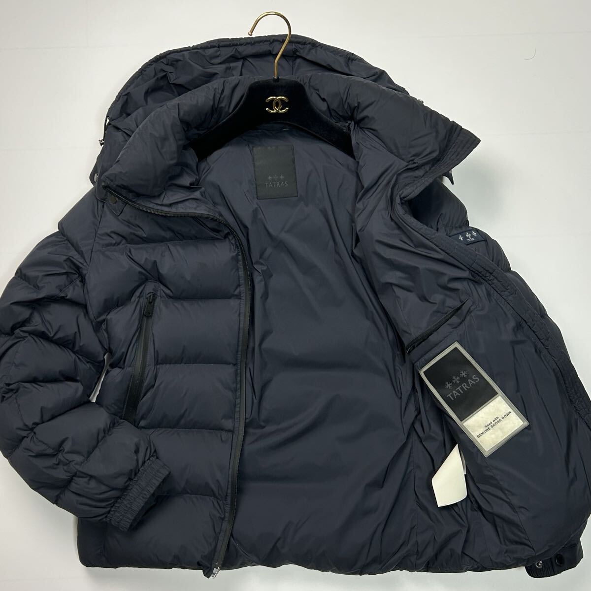 美品★ Lサイズ TATRAS タトラス ダウンジャケット ボルボレ BORBORE 2way フード ネイビー 紺 アウター 上着 ダウン 肉厚 極暖 最高級拍卖