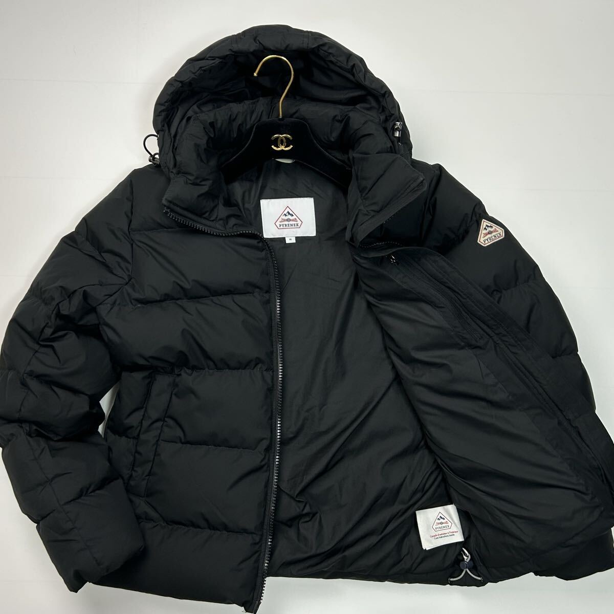 美品★ Pyrenex ピレネックス ダウンジャケット SPOUTNIC スプートニック ブラック 肉厚 ロゴワッペン 上着 アウター ダウン 最高級拍卖