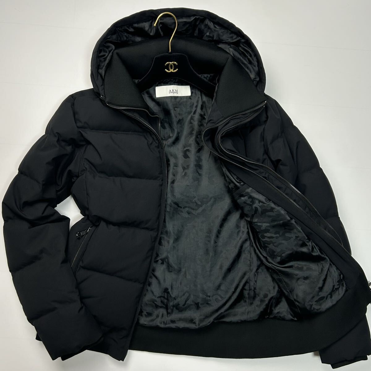 美品★ AKM エイケイエム ダウンジャケット Wジップ ブラック 二重構造 極暖 アウター ハイブリッド 黒 メンズ ダブル ジップ拍卖