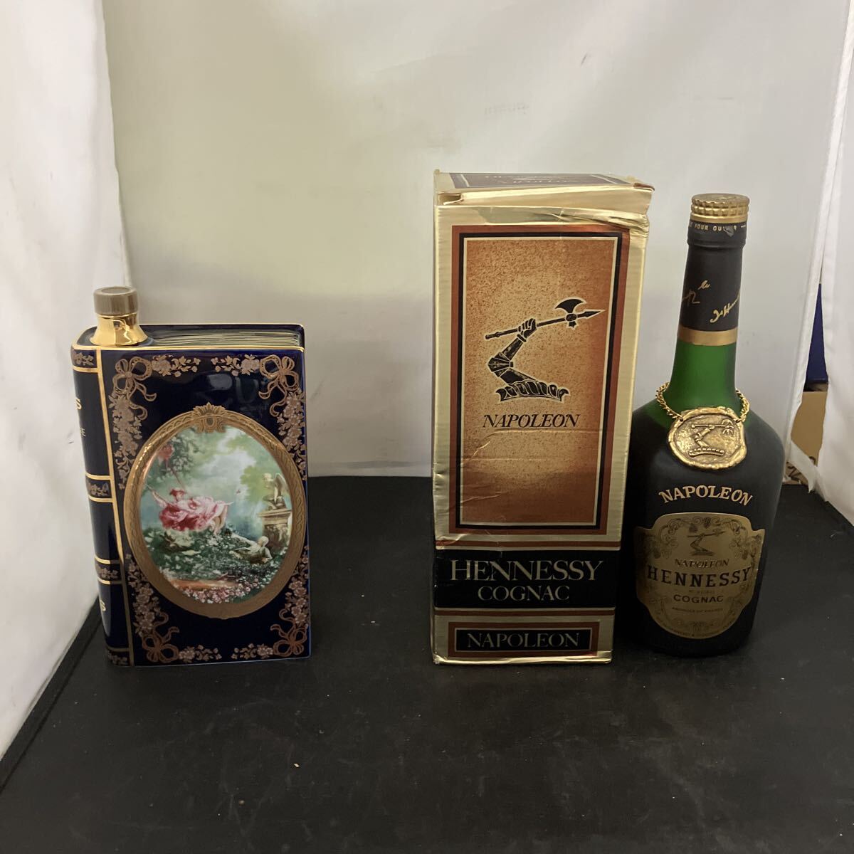未開栓 CAMUS カミュ NAPOLEON 陶器ボトル ナポレオン Hennessy ヘネシー ブランデー 古酒 国外酒 2本 セット K5497拍卖