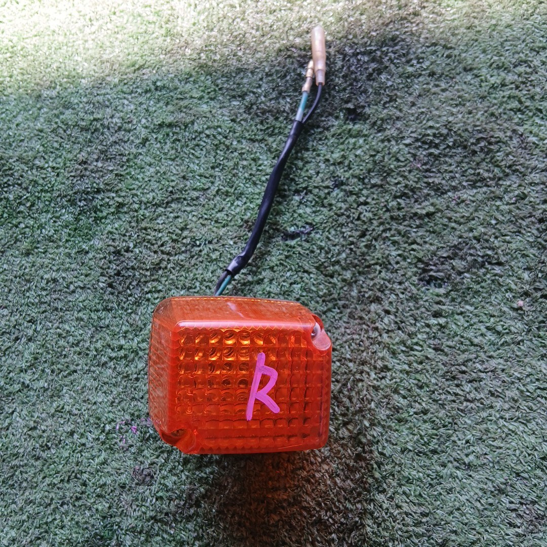 MITSUBISHI コンバイン VM5G ウィンカー 右 グレンタンク横 割れ無し 汎用 流用 トラクター 倉庫内保管 ミツビシ拍卖