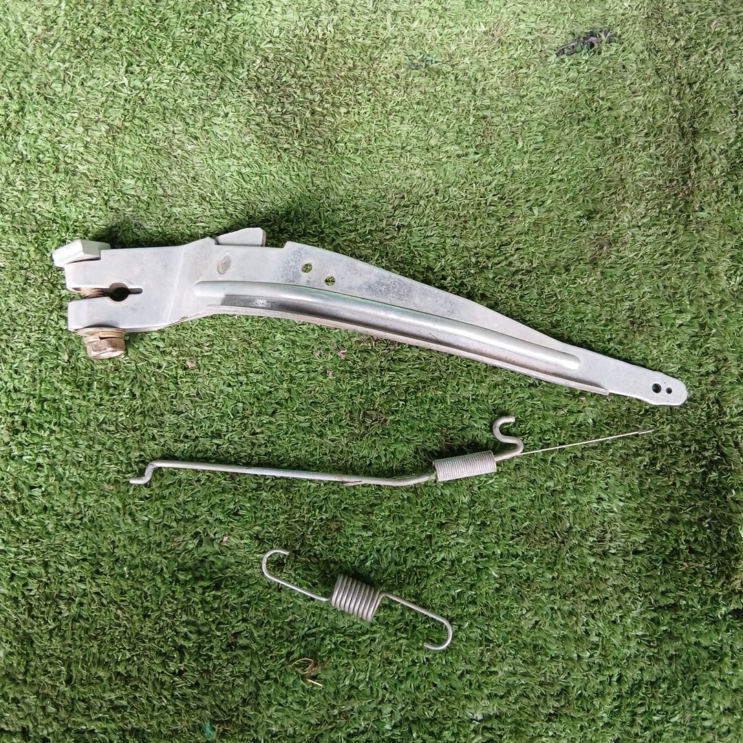 クボタ 耕運機 TR6000 GR170 スロットルリンクレバー レバー バネ 陽菜 倉庫内保管 拍卖