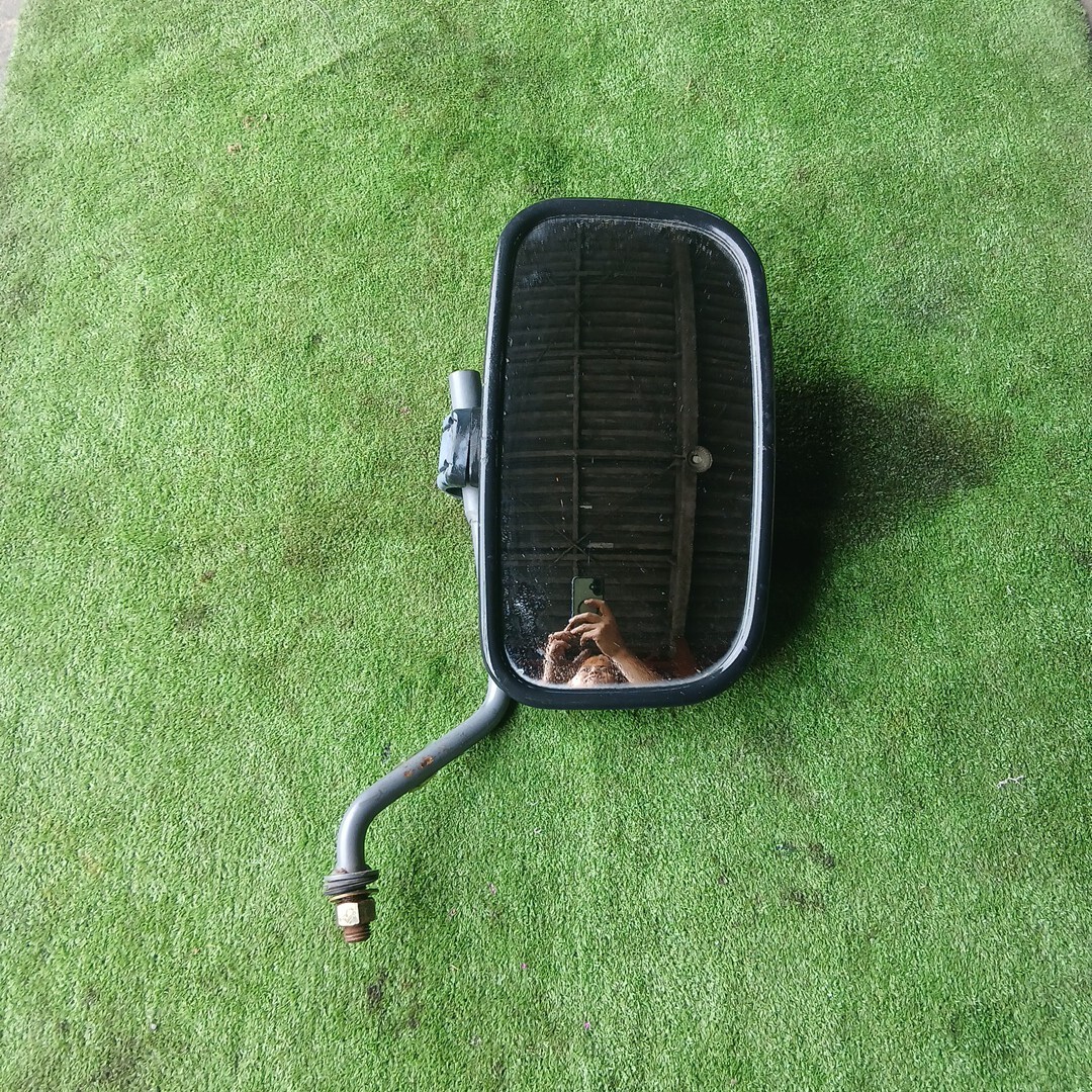 イセキ コンバイン HJ575 サイドミラー 右 前 割れ無し 315×160 大きい 倉庫内保管 流用 汎用 リフト トラクター拍卖