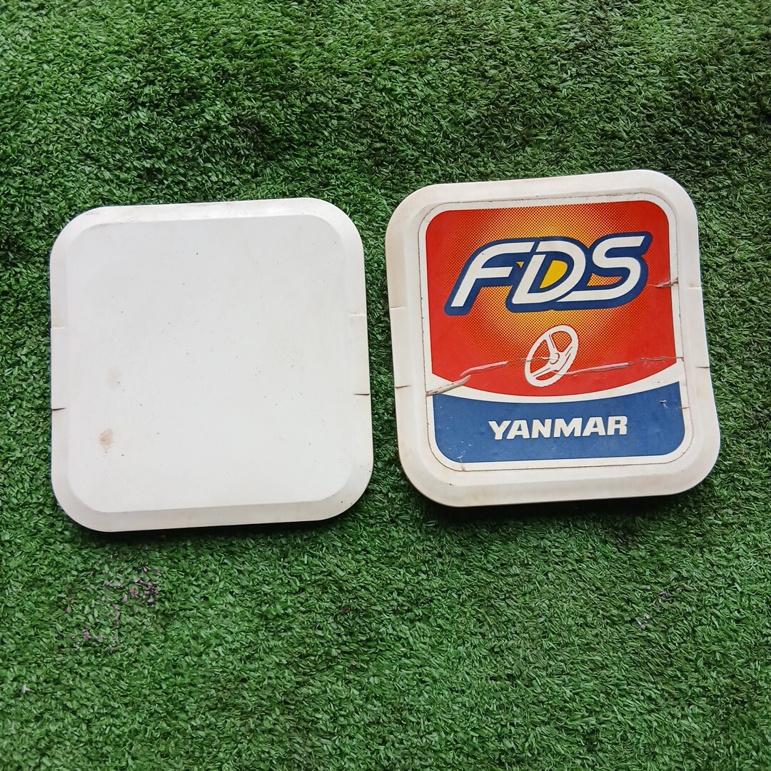 ヤンマー コンバイン GC218 引きお越し カバー メクラ蓋 デバイダー 割れ無し 折れ無し 倉庫内保管拍卖