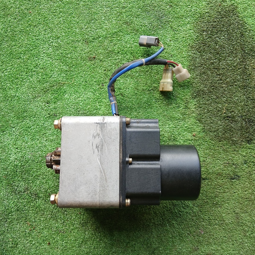 イセキ コンバイン HF448 オーガ 旋回 モーター 動作OK 倉庫内保管拍卖