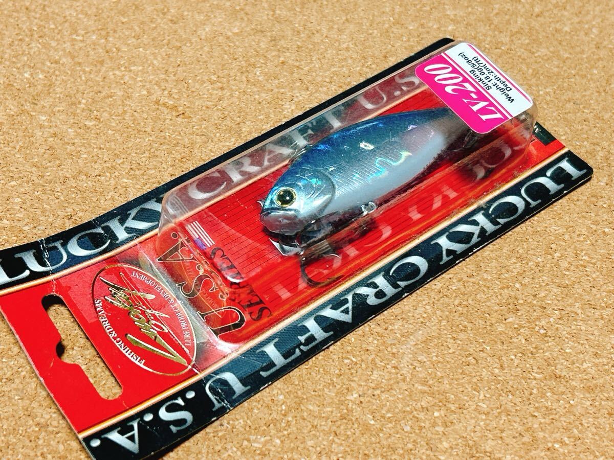 未開封新品★USカラー ラッキークラフト LUCKYCRAFT LV-200 オーロラブラック拍卖