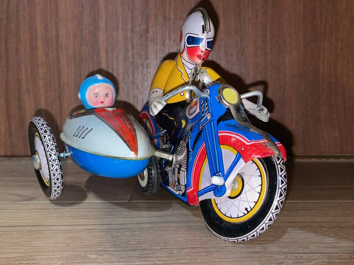 Vintage Motorcycle With Sidecar clockwork Tin Toy Car Made In Japan Rare ブリキ クラッシックサイドカー ゼンマイ可動拍卖