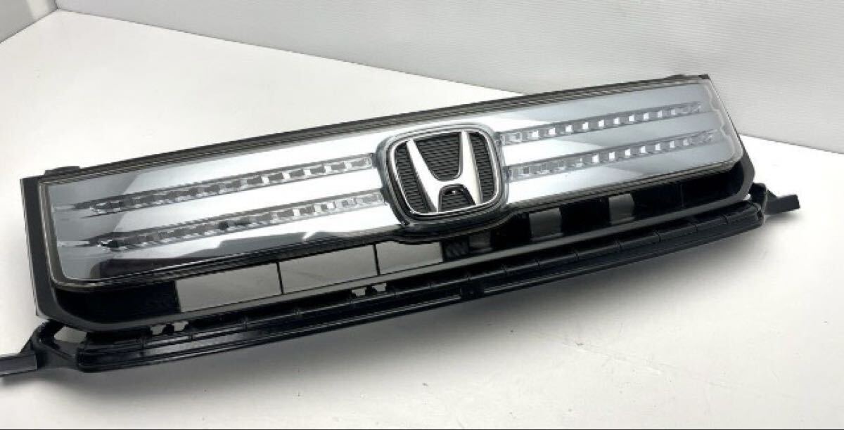 GP3 フリード スパイク ハイブリッド 純正 フロントグリル ラジエターグリル 71121-SWZ-003拍卖