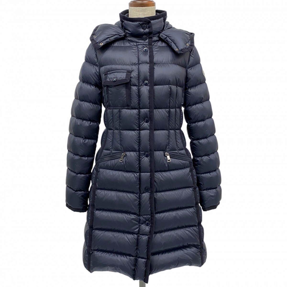 【5apm0041】モンクレール ダウンジャケット 1 ネイビー ナイロン ダウン フェザー D20934930005 53048【中古】レディース拍卖