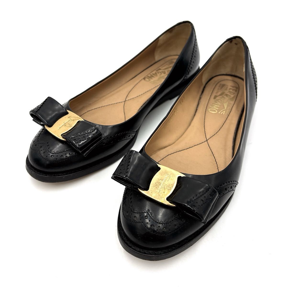 B * イタリア製 '高級婦人靴' Salvatore Ferragamo サルヴァトーレフェラガモ 本革 ヴァラリボン フラット パンプス 6D 23cm レディース拍卖