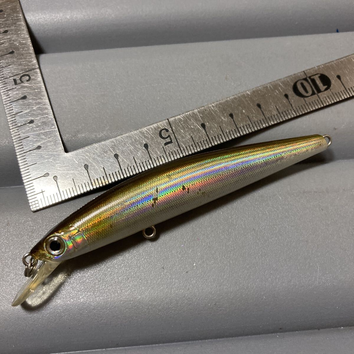 バスディ シュガーミノー95F レーザーカラー 即決拍卖