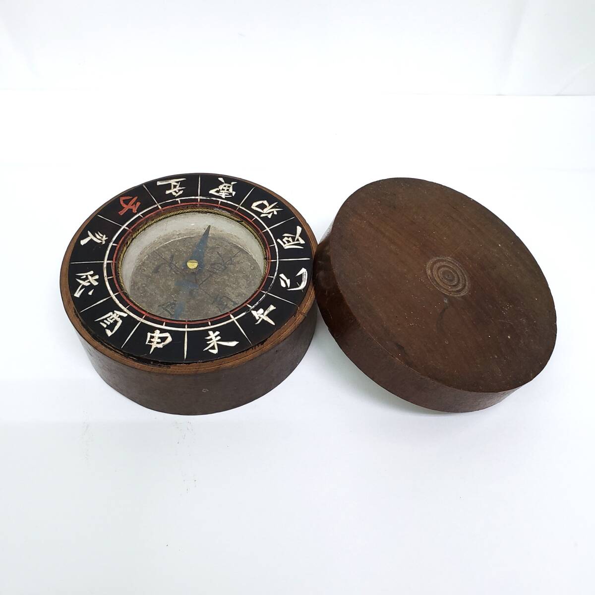 方位磁石 十二支 羅針盤 木製コンパス 方角 アンティーク レトロ 直径約10cm 現状品拍卖