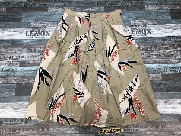 レディース 裏地付き 総柄 フレアスカート くすみグリーン拍卖