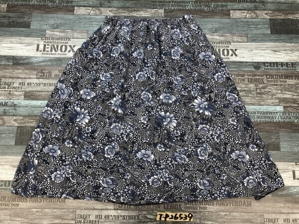 KotZ レディース 花 フラワー 総柄 フレアスカート 紺×白拍卖