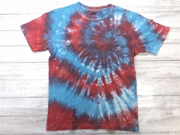 ユニクロ ユー UNIQLO U タイダイ 絞り染め アメカジ サーフ ストリート プリントボディーにも◎ 半袖Tシャツ 綿100% S 青 赤拍卖