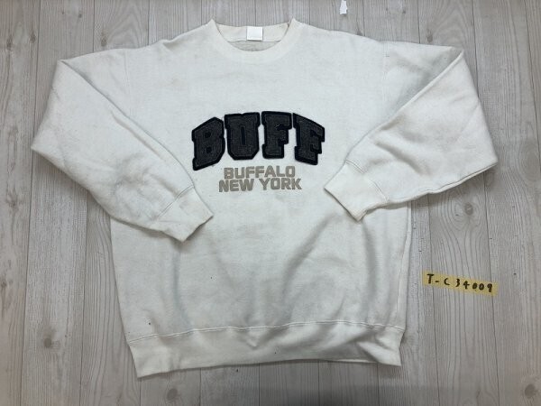 BUFF メンズ BUFFALO NEW YORK ロゴワッペン付き スウェットトレーナー M オフホワイト拍卖