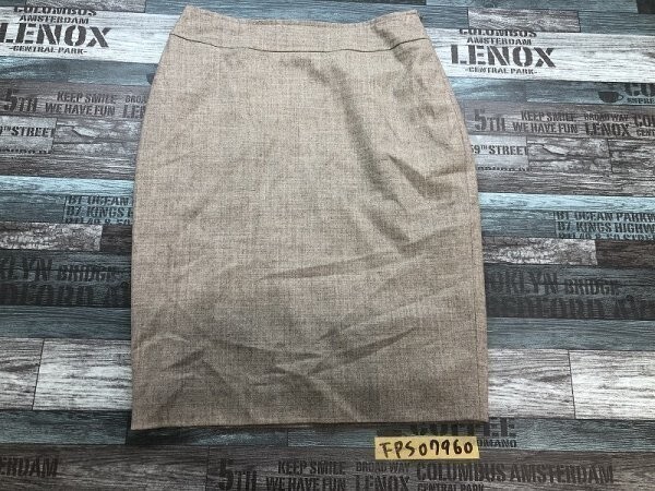 美品!ESCADA エスカーダ レディース ストレッチ起毛 ポケットダミー サイドジップ スカート 34 杢グレー拍卖