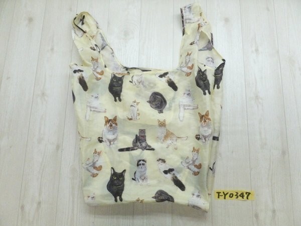 ノーブランド かわいいネコちゃんいっぱい 収納ポケット付き エコバッグ クリーム拍卖