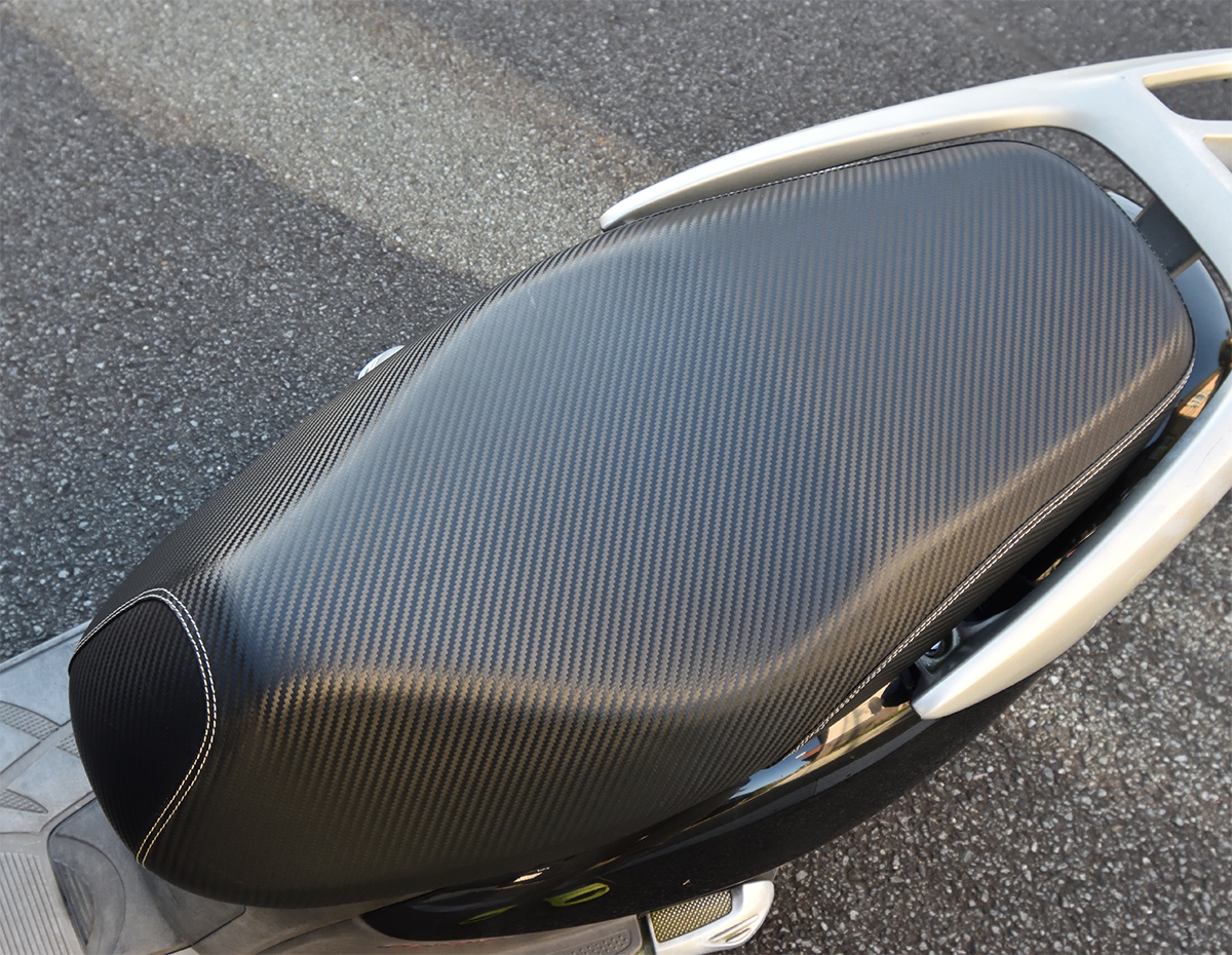 リード110 LEAD110 リード EX LEAD EX用 張替 シートカバー シート 表皮 カーボン調 Black&W White拍卖