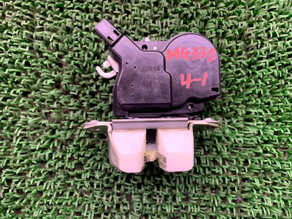 即決値段 動作OK Z4-1 日産 モコ MG33S MRワゴン MF33S リアゲートアクチュエーター バックドアロックソレノイド拍卖
