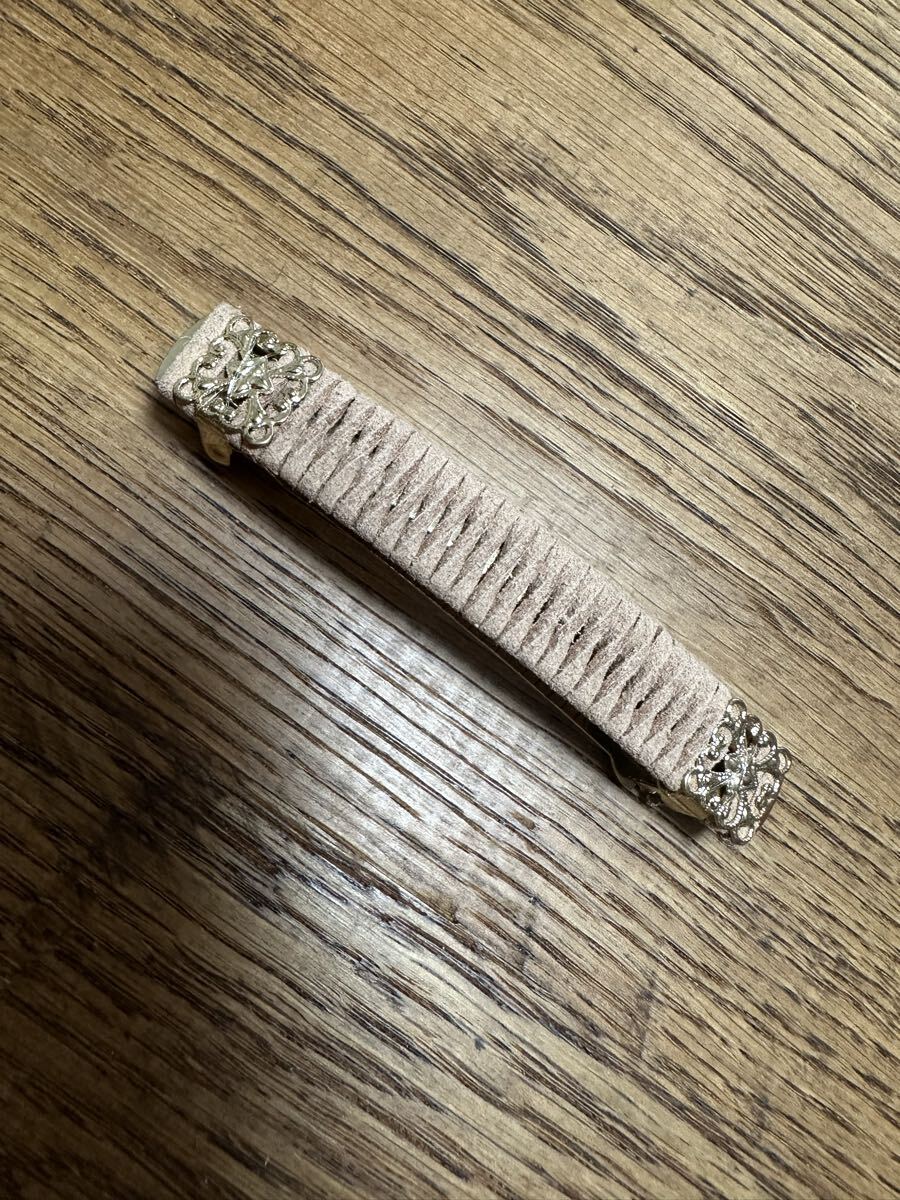 ベージュ スエード ヘアアクセサリー バレッタ拍卖