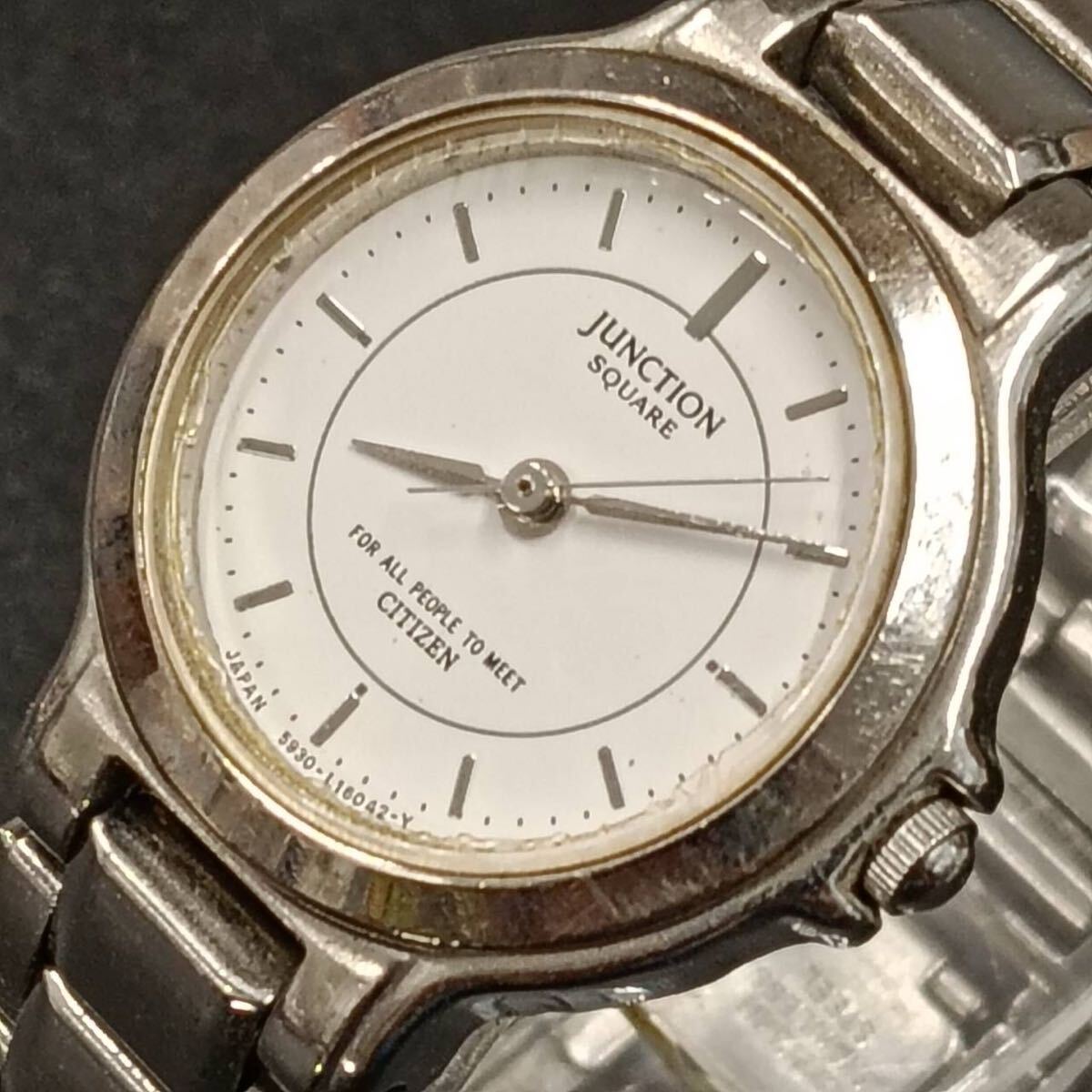 T251【レア】 CITIZEN シチズン JUNCTION ジャンクション 腕時計 クウォーツ 3針 白文字盤 アナログ ヴィンテージ シルバー色 Y2K 80s拍卖