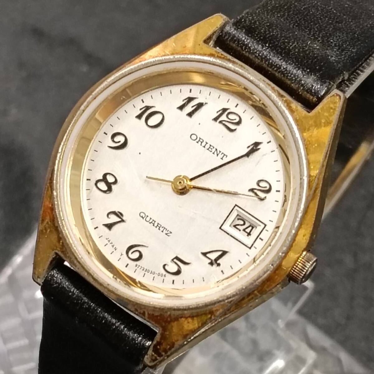 T113【レア】 ORIENT オリエント GP 腕時計 クウォーツ 3針 白文字盤 デイト アナログ ヴィンテージ アクセサリー ゴールド色 Y2K 80s拍卖